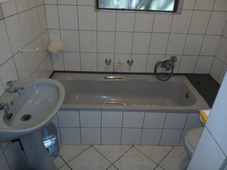 4 Bedroom Property for Sale in Noorsekloof Eastern Cape